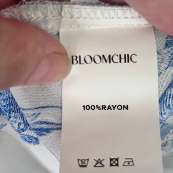 NWT BloomChic Wrap Collar White and Blue Floral Ruffle Sleeve Blouse - Picture 9 of 16